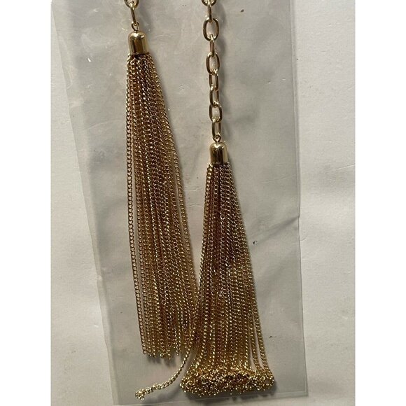 Mia Collection Gold chain tassel necklace with Gold stud earrings - Picture 4 of 6